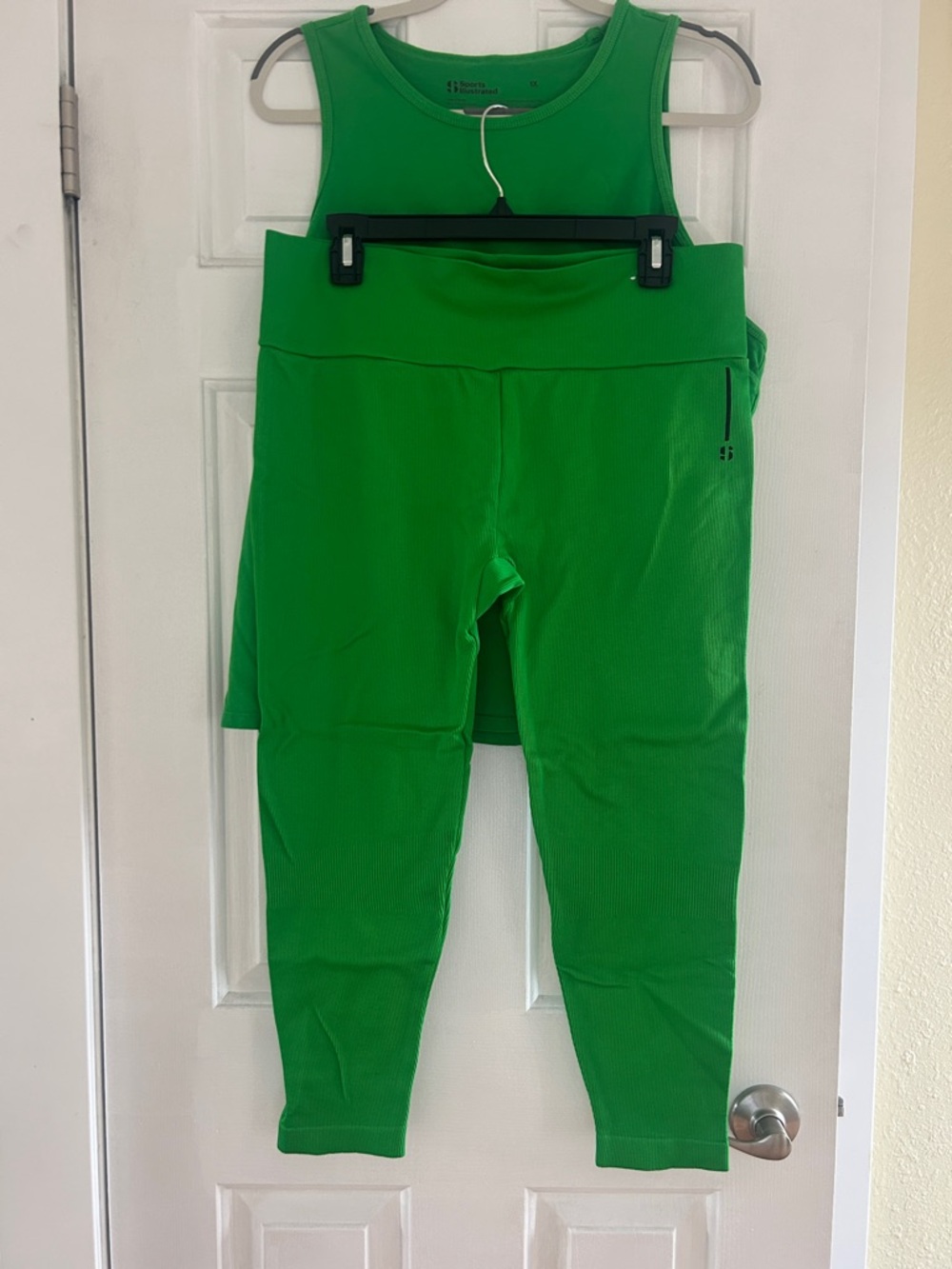 Sports Illustrated Bright Green High-Waist Leggings and Matching Tank Top